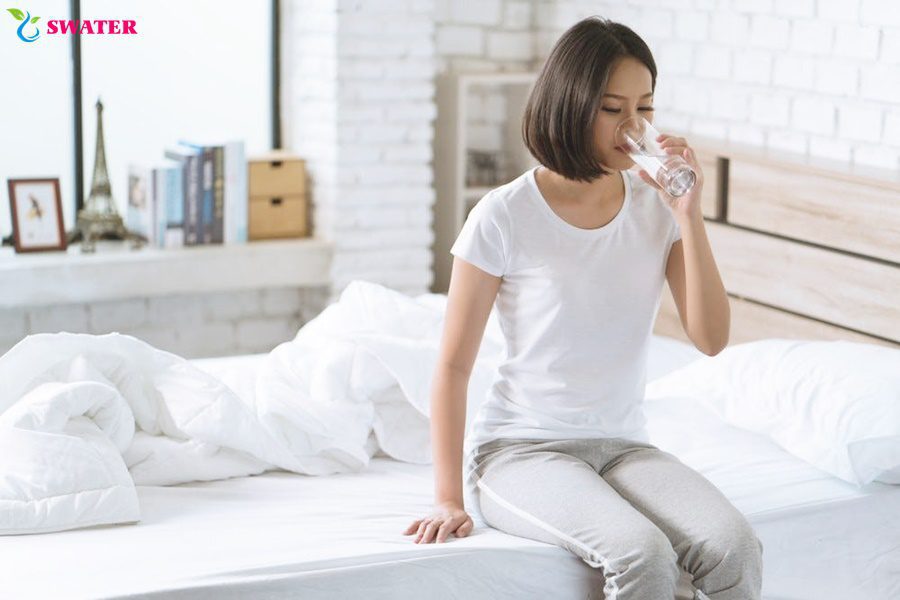 Thói quen uống nước ảnh hưởng tới sức khỏe của cơ thể